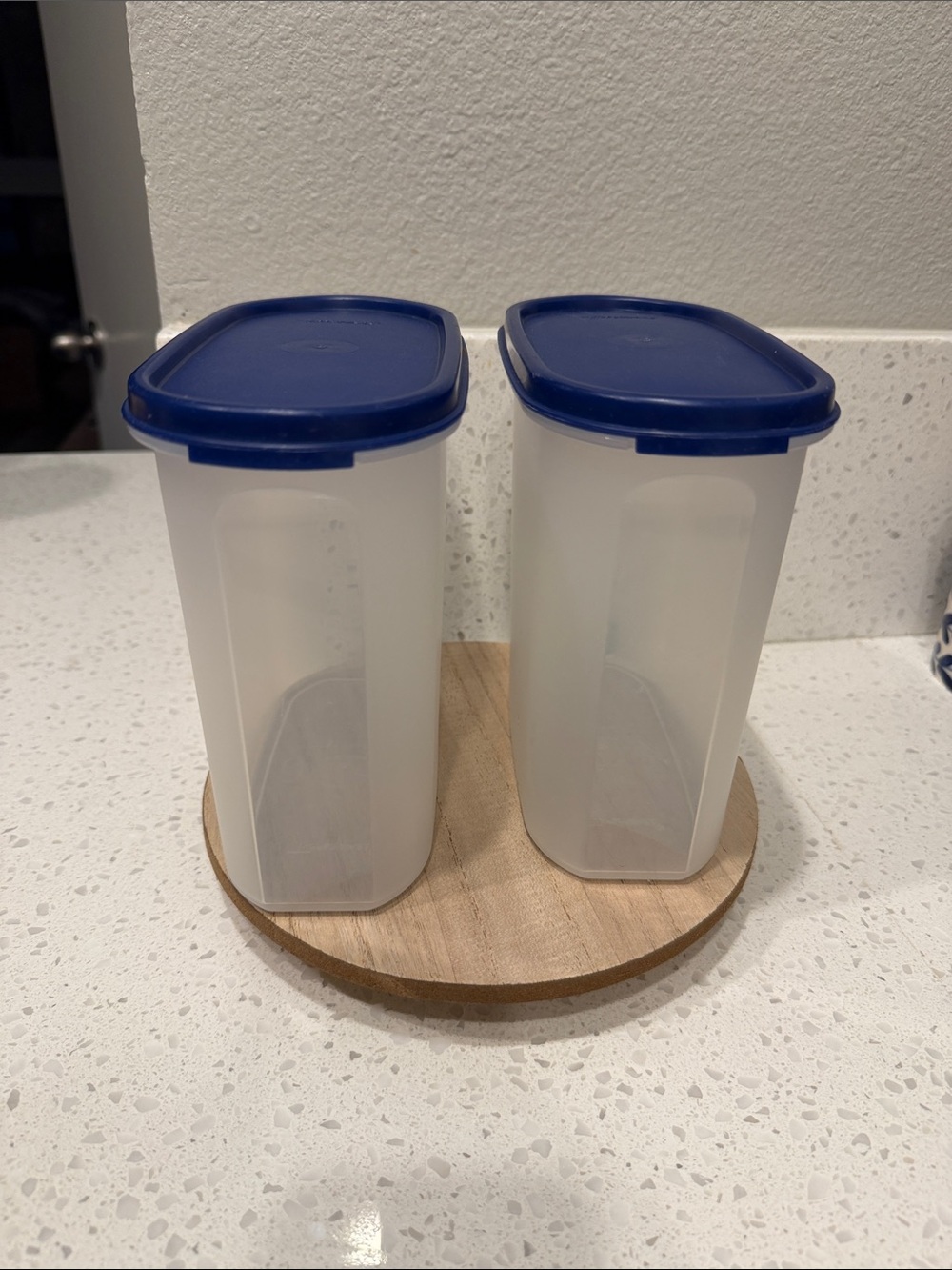 Tupperware #3 Short Oval Modular Mates w/ Blue Airtight Seal 7 Cup Storage Set 2